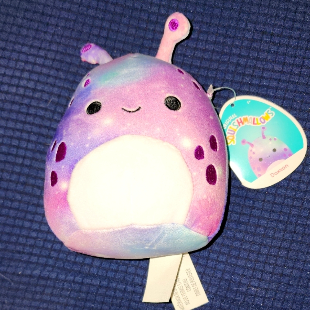 NWT Squishmallows Daxxon The‎ Alien